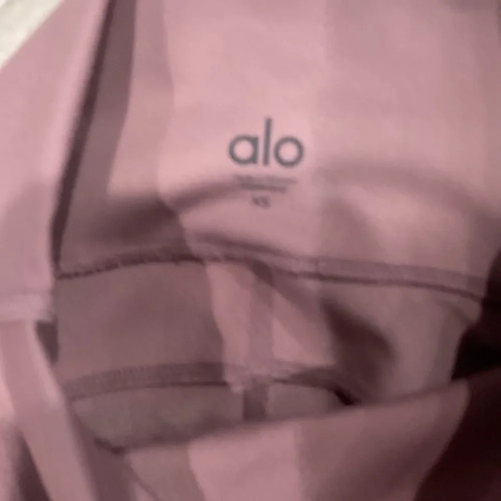 Alo Yoga Women’s High Waisted Blush Pink Cargo Leggings Pants Sz XS - Picture 5 of 7